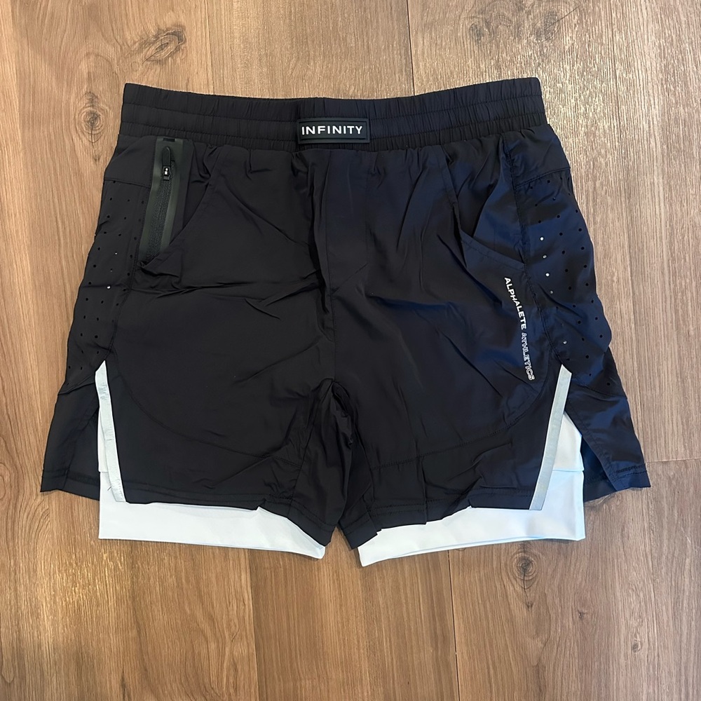 Alphalete Men's Black and White Athletic Shorts
